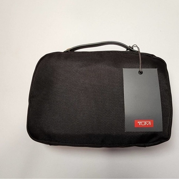 NWT Authentic Tumi Alpha Split Travel Kit Toiletry
Black Unisex - Picture 3 of 8